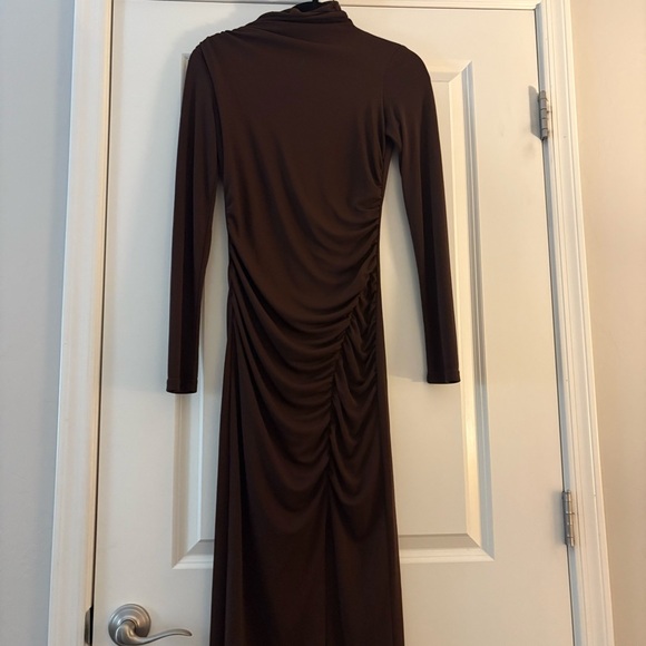 Zara Women’s Elegant Brown Long Sleeve Midi Dress - Picture 4 of 9